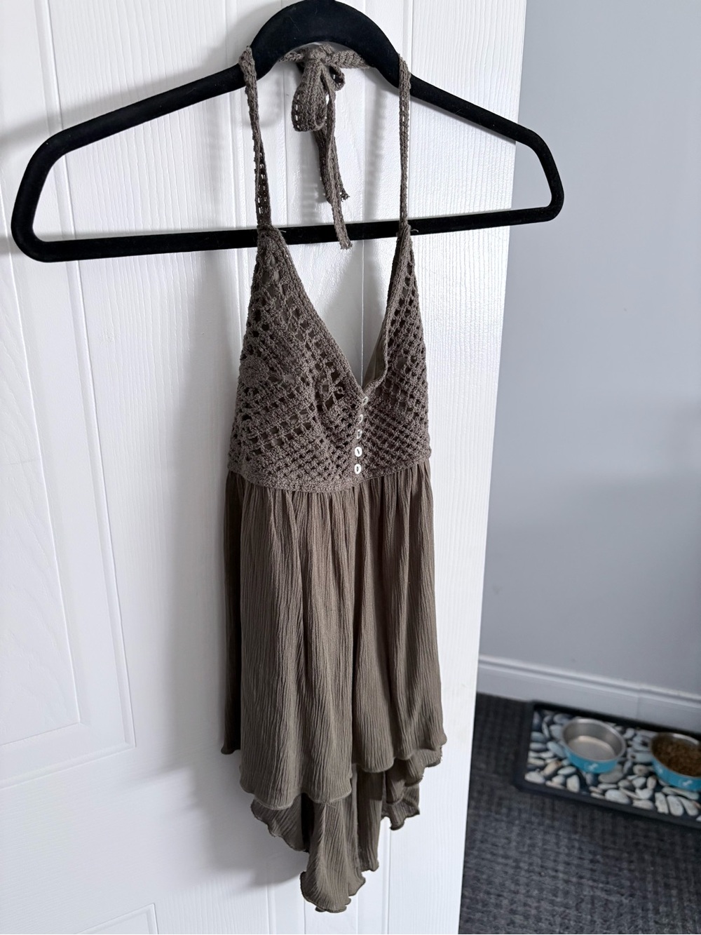 Streetwear Society Crochet Halter Dressy Camisole in Olive